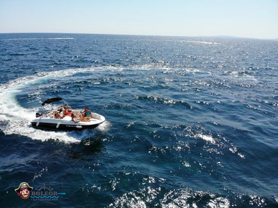Barcos sin titulación / B542 Nereo (5p)