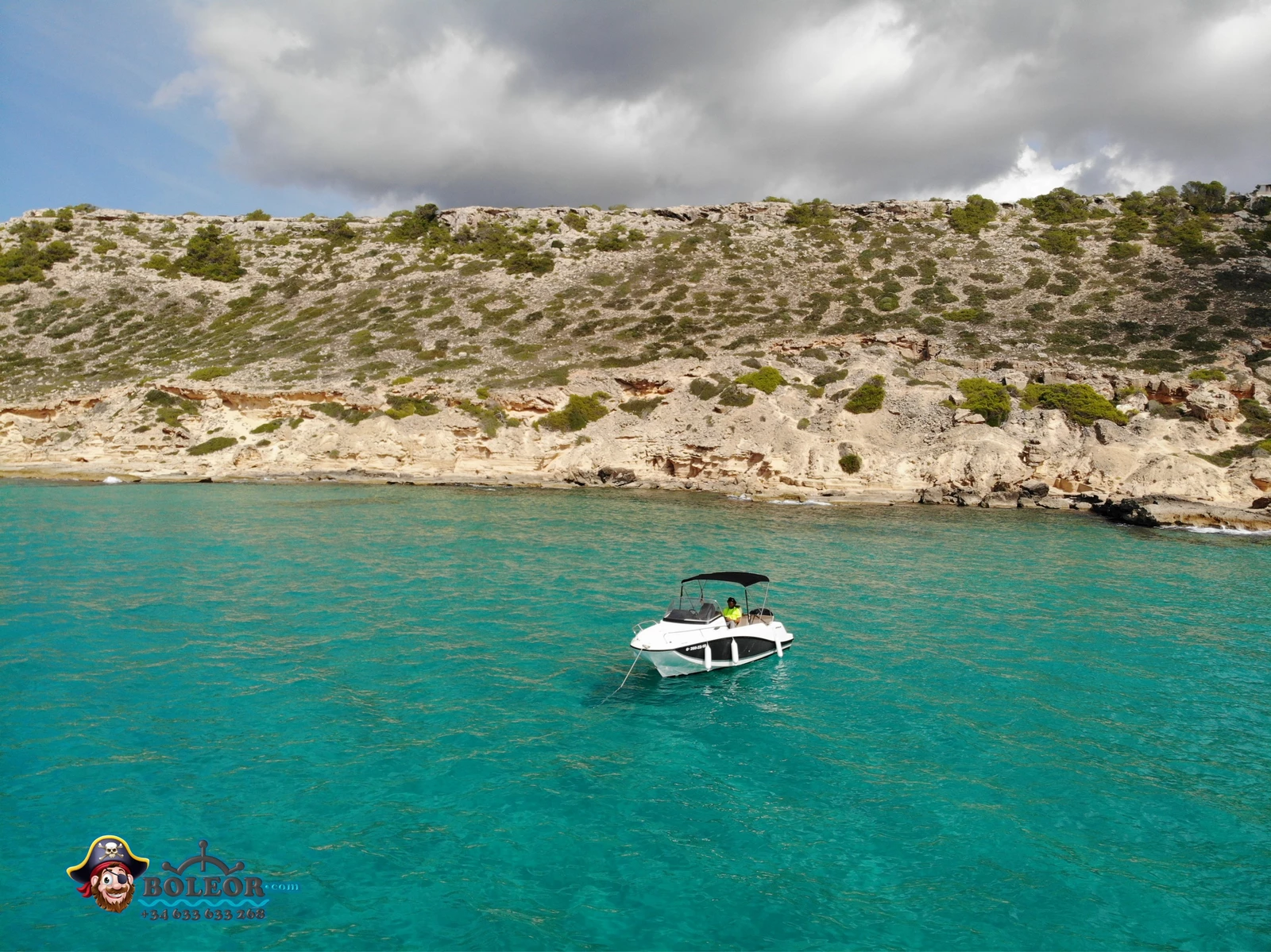 Barcos con titulación / Q600 Atlas (7p)
