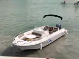 Barcos con titulación / Q670 Atlas (7-10p)