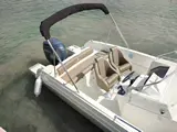 Barcos con titulación / Q670 Atlas (7-10p)