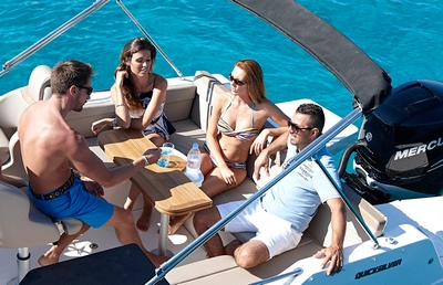 Barcos con titulación / F755 Sundeck (8p)