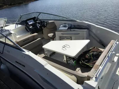 Barcos con titulación / F805 Cruiser (9p)