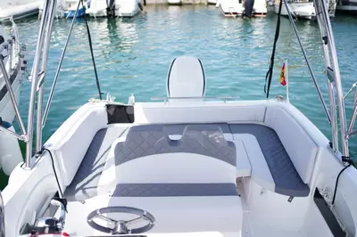 Barcos con titulación / JS780 Saver (10p)