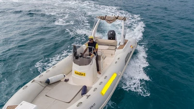 Barcos con titulación / S770 Smile-1&8 (12p)