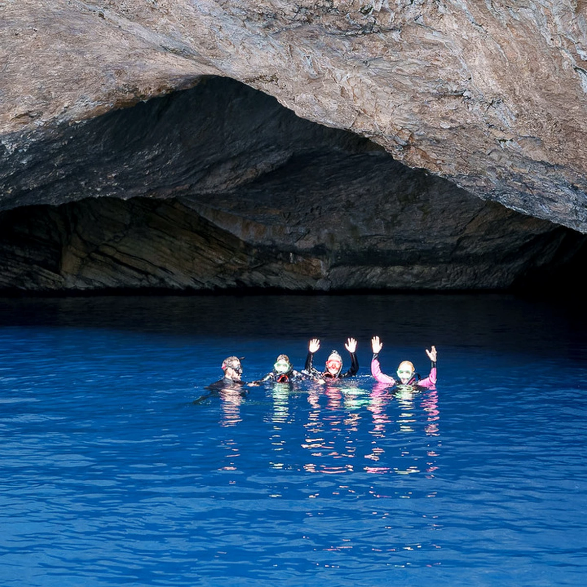 Adrenalina / Secret Coves
